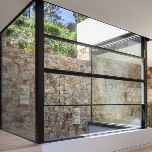 شیشه استفاده شده در شیشه گیوتینی